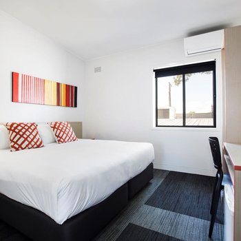 Villawood Hotel