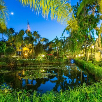 聖巴巴拉華美達酒店