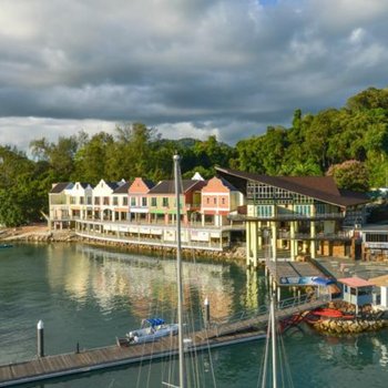 蘭卡威馬里納華美達酒店