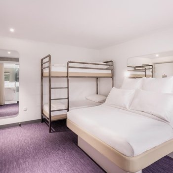 Yotelair Singapore Changi Airport