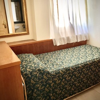 Hotel Champagne Palace