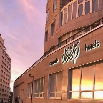 Deep Hotel