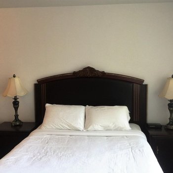 Duvernay Studios and Suites