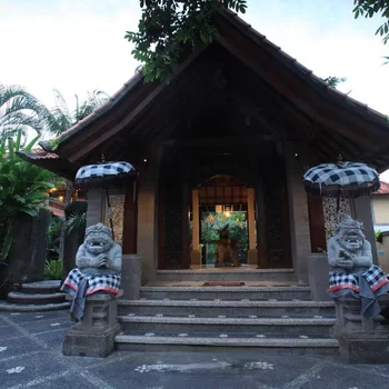 索尼婭烏布別墅酒店