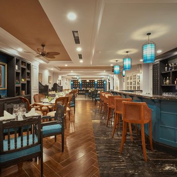 Manoir des Arts Hotel