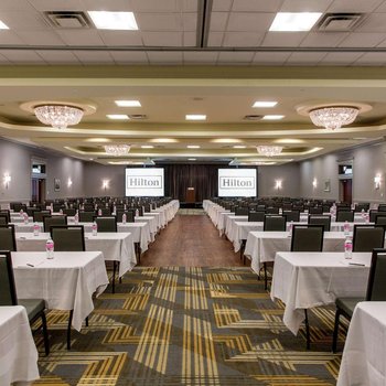 Hilton Chicago/Oak Lawn