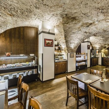 查理大橋阿奇博爾德酒店