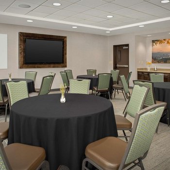 Hampton Inn & Suites Portland/Hillsboro-Evergreen Park