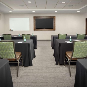 Hampton Inn & Suites Portland/Hillsboro-Evergreen Park