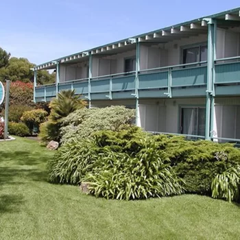 珊瑚公寓套房酒店