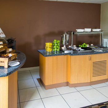 Holiday Inn Express Manchester - East