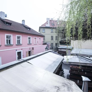 白天鵝精品公寓