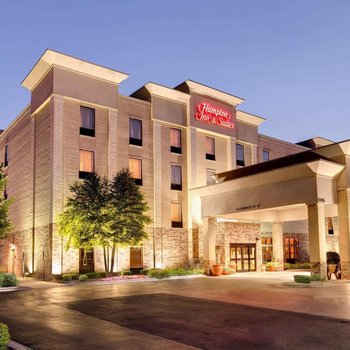 Hampton Inn & Suites Addison