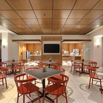 丹佛市中心智選假日酒店