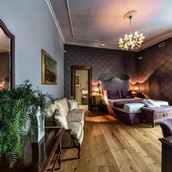 納沃納大套房酒店