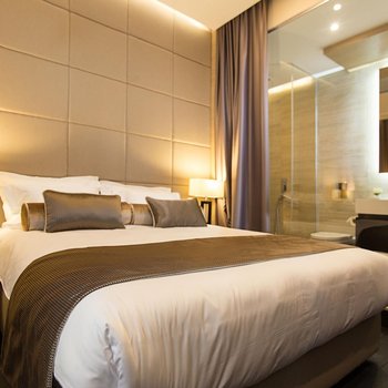 Dominic Smart & Luxury Suites - Republic Square