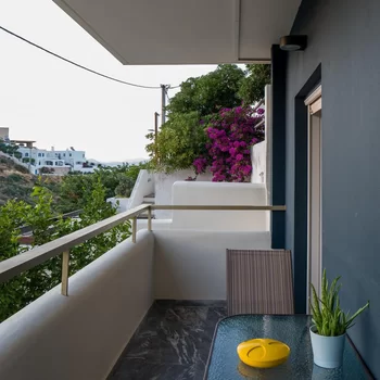Chroma Lodge Rafina