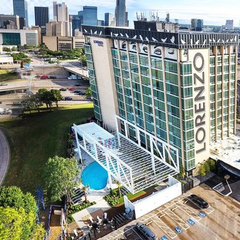 達拉斯洛倫佐希爾頓啟繽精選酒店