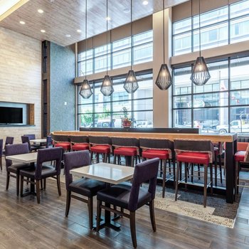 奧克蘭市中心歡朋酒店