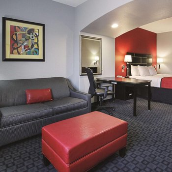 La Quinta Inn & Suites by Wyndham Dallas - Hutchins