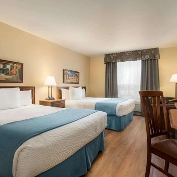 Days Inn by Wyndham Levis