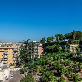 Bloom Hotel Rome