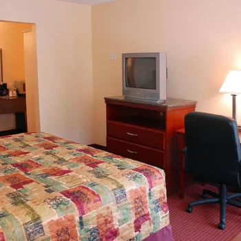 瑞萊克斯套房酒店