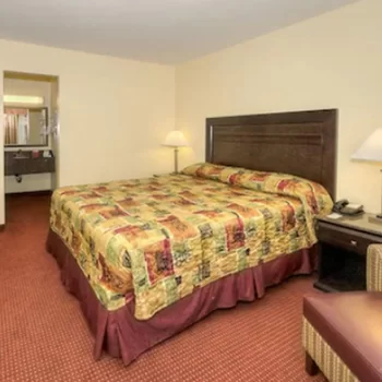 瑞萊克斯套房酒店