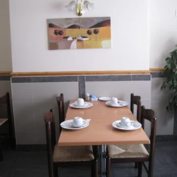 埃爾姆伍德酒店