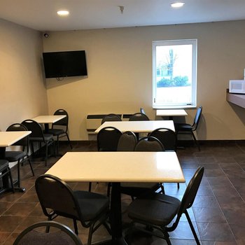 德雷珀華美達酒店