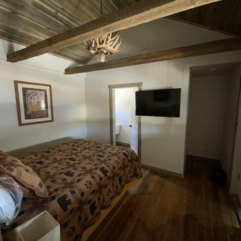 Island Park Lodge
