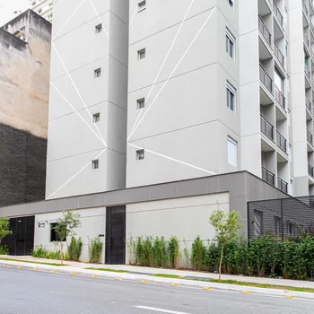 聰明的查理康索拉肖