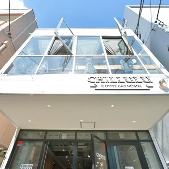 奇魯魯咖啡廳&青年旅館