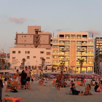 180 Boutique Hostel