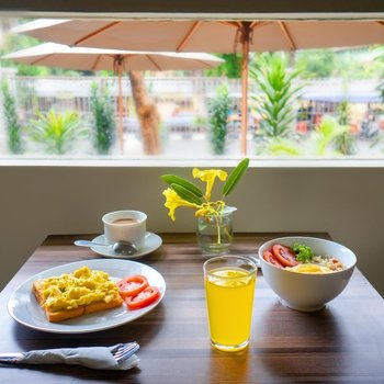 LeGreen Suite Pejompongan