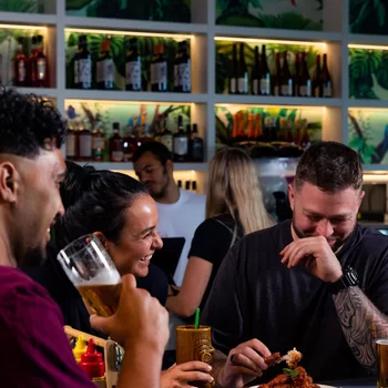 奧克蘭Lylo酒店, EVT旗下