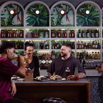 奧克蘭Lylo酒店, EVT旗下