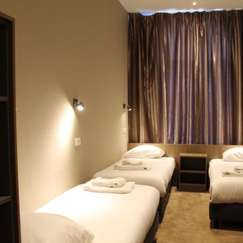 Blossoms City Hotel