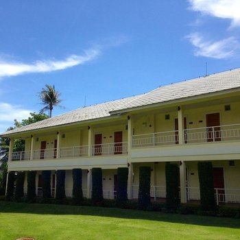 Suwan Driving Range and Resort