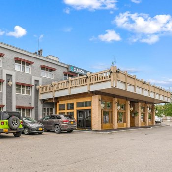 Clarion Hotel & Suites Fairbanks Near Ft Wainwright