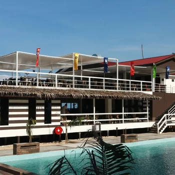 刁曼島西海灘度假村