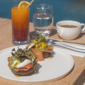 Izz Getaway - Adults Only