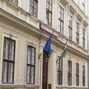 Central Hotel 21 and Apartments