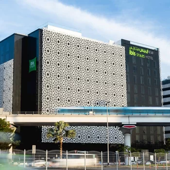 宜必思尚品迪拜機場酒店