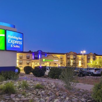 莫阿布智選假日套房酒店