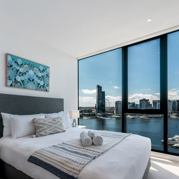 Melbourne Private Apartments - Collins Wharf Waterfront, Docklands