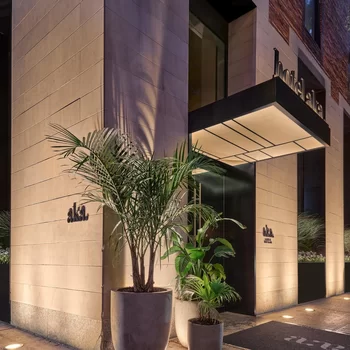 諾瑪德 AKA 酒店