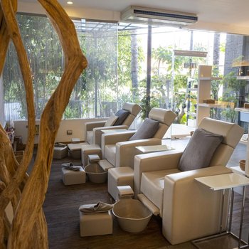 塞米亞克巴厘島TS套房酒店