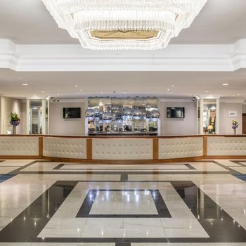 Renaissance London Heathrow Hotel