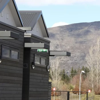 瓦娜卡湖西方平原汽車旅館